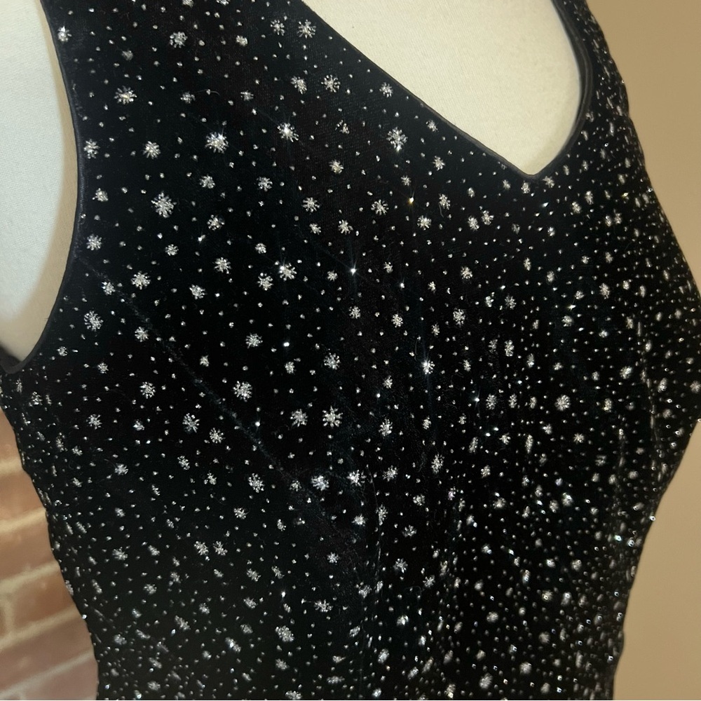 Vintage Black Sleeveless Velvet Tank/ Top With Silver Star Pattern -Size L -TP14